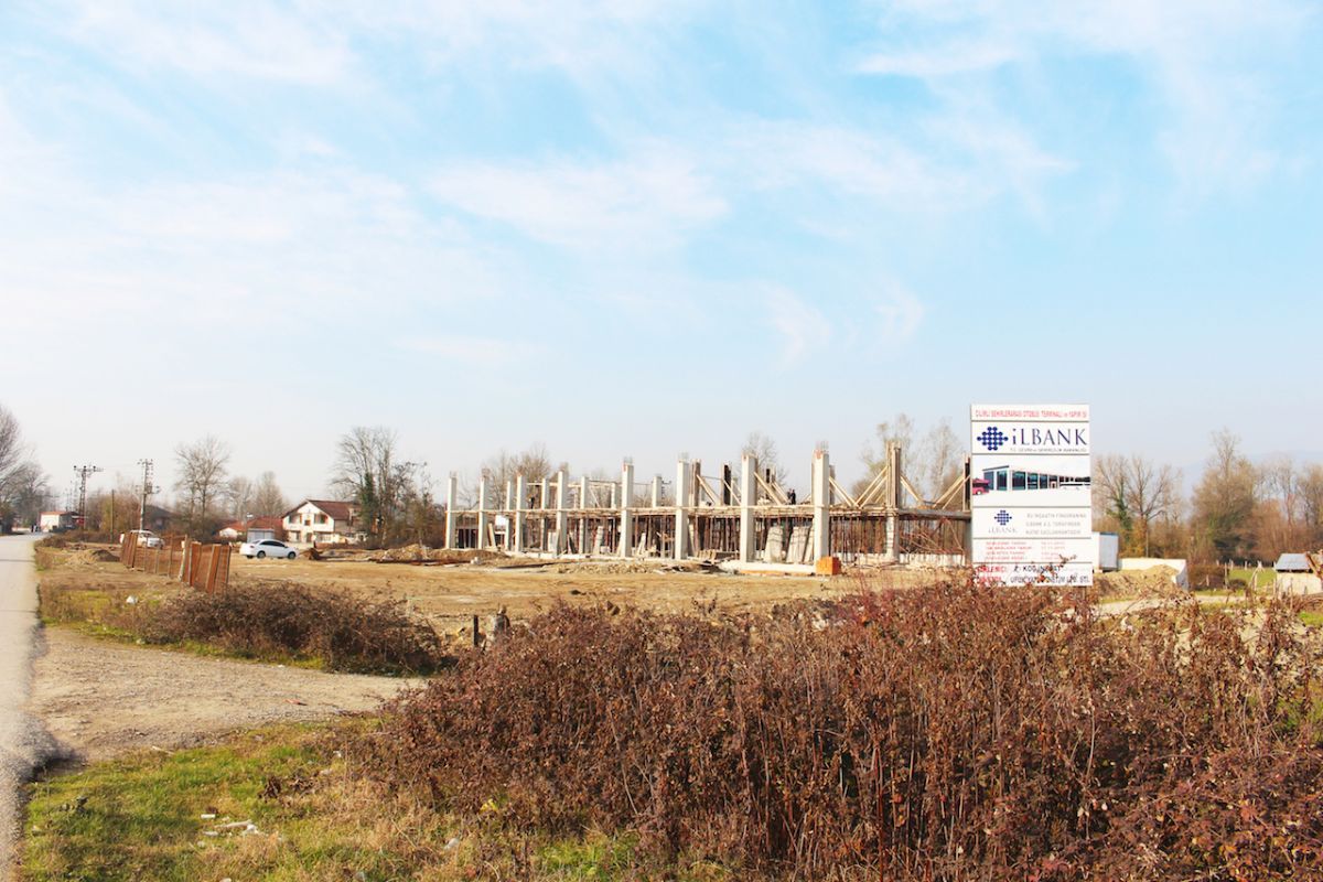 Çilimli Şehirler Arası Otobüs Terminaline Başlanmıştır.